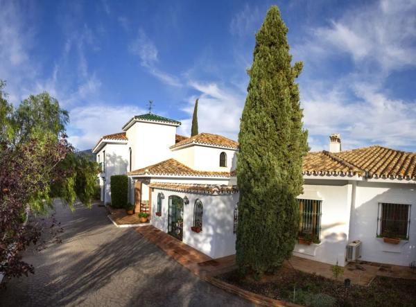 Detached villa for sale in Calle Dorada, Mijas photo 1