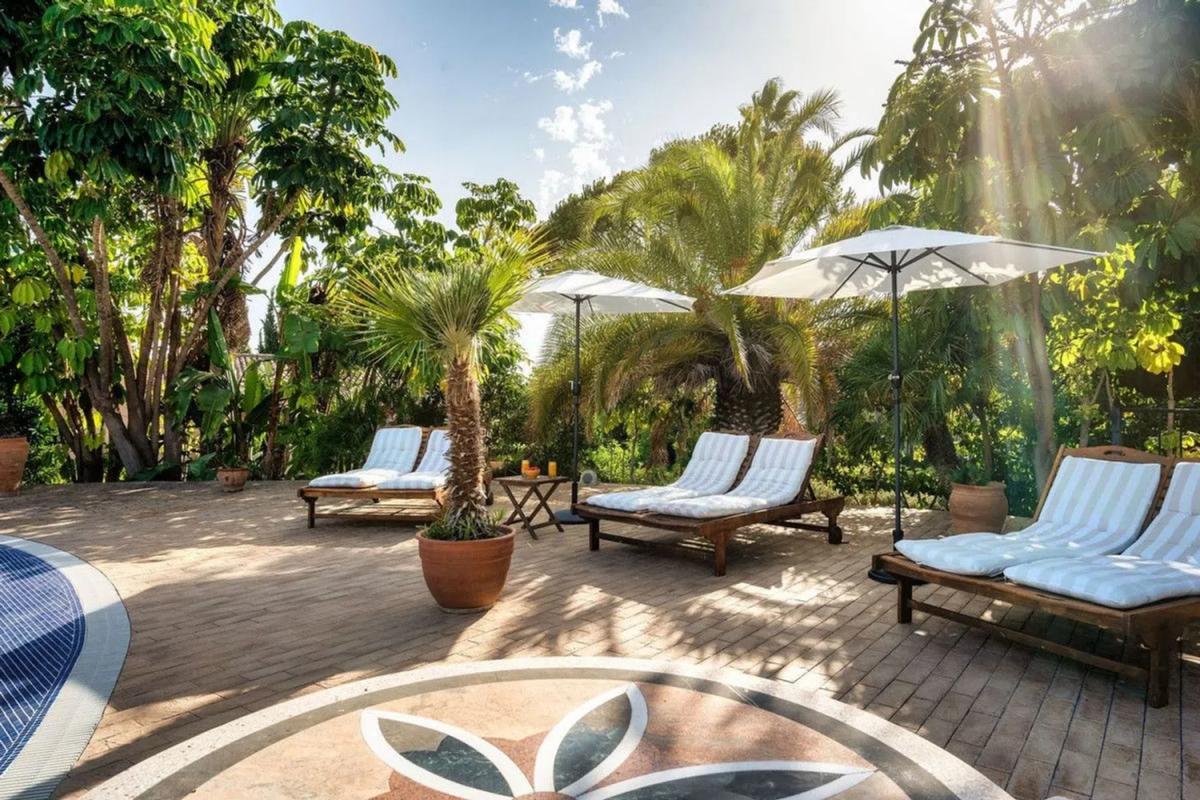 Venta de chalet independiente en Barrio Paraiso-Barronal, Estepona
photo 2