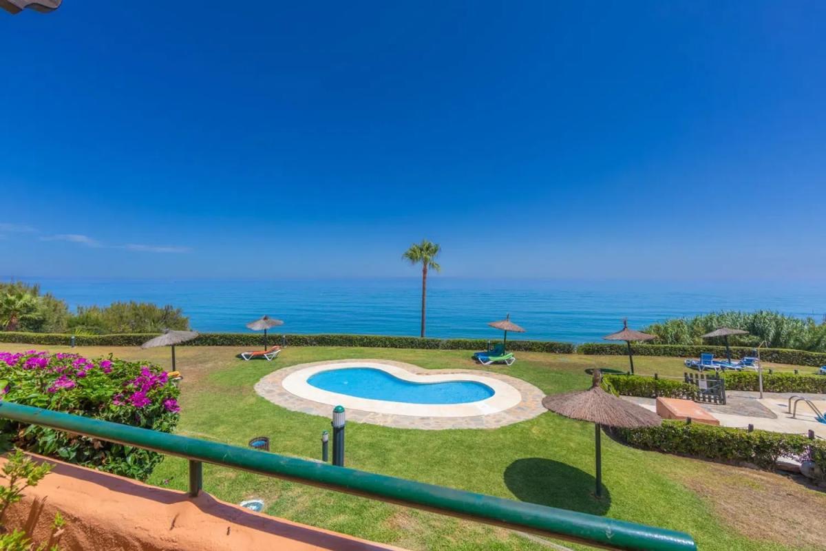 Sprzedaż niezależnego domku jednorodzinnego w  Urbanización Vista Bahia, 1 B, Casares photo 4