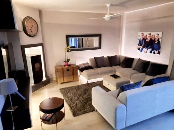 Chalet independiente en venta en  Barrio La Cala de Mijas, Mijas photo 2