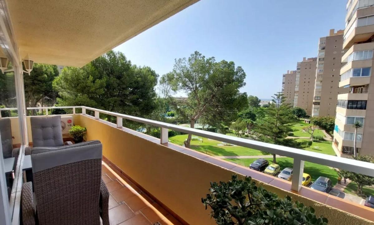 Venta de piso en Paseo del Colorado, Torremolinos
photo 3