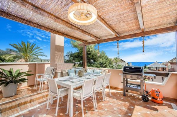 Chalet independiente en venta en  Barrio Sierra Blanca, Marbella photo 1
