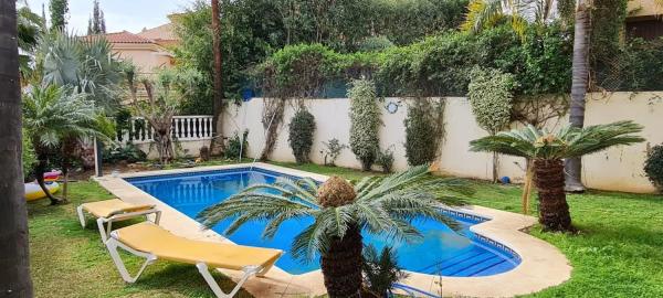Detached villa for sale in Barrio Riviera del Sol, Mijas thumbnail 1