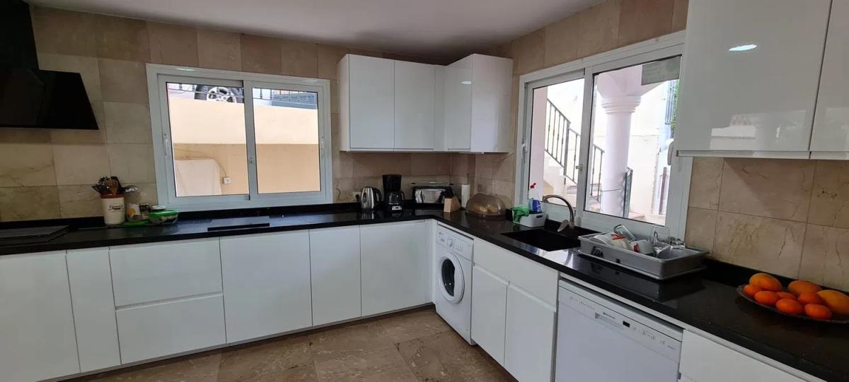Sprzedaż niezależnego domku jednorodzinnego w  Barrio Riviera del Sol, Mijas photo 5