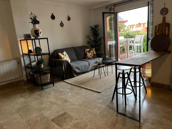 Apartment for sale in Avenida Costa Galera s/n, Estepona thumbnail 1
