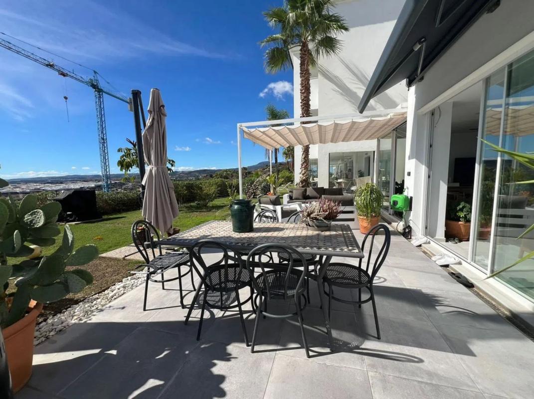 Продажа квартиры на Urbanizacion Altos de Estepona, Эстепона
photo 5