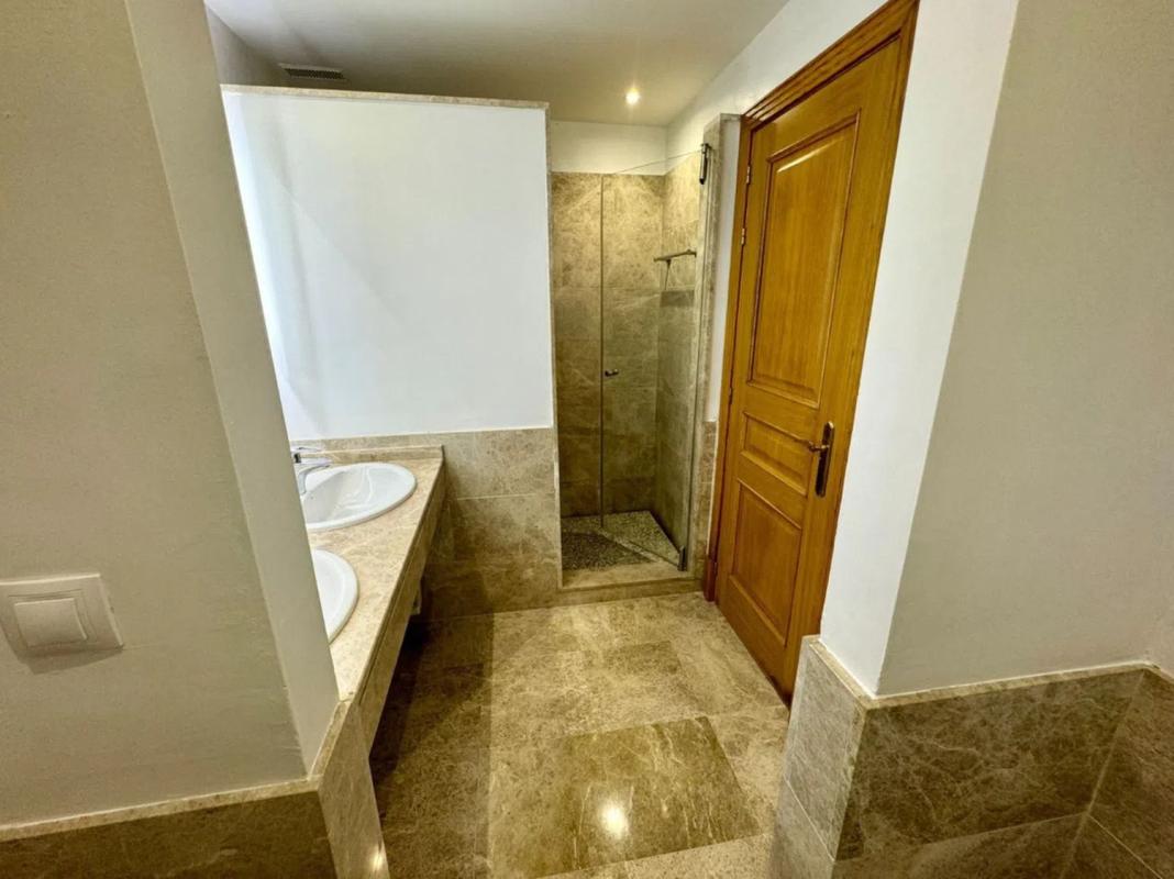 Продажа квартиры на Calle los Limoneros, Марбелла
photo 3