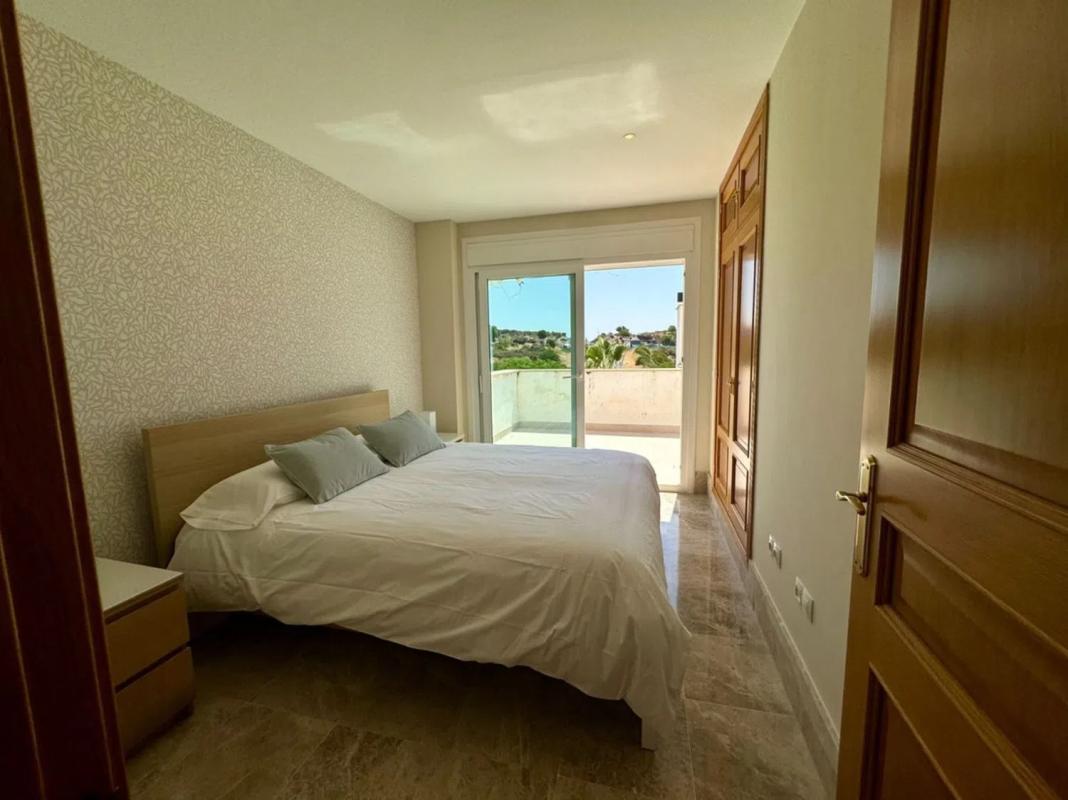 Продажа квартиры на Calle los Limoneros, Марбелла
photo 4