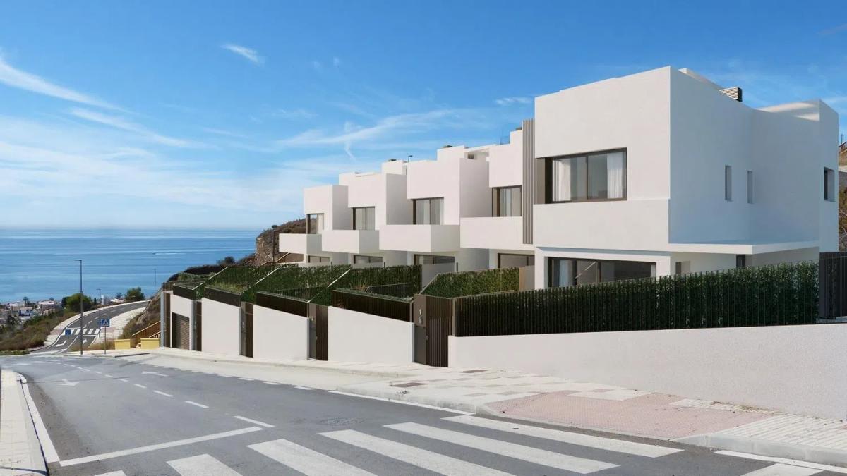 Sale of independent chalet in Calle Lancelot, Rincón de la Victoria
photo 1