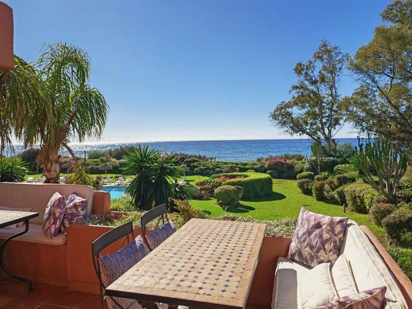 Продажа квартиры в  Barrio Las Chapas-Alicate Playa, Марбелья photo 1