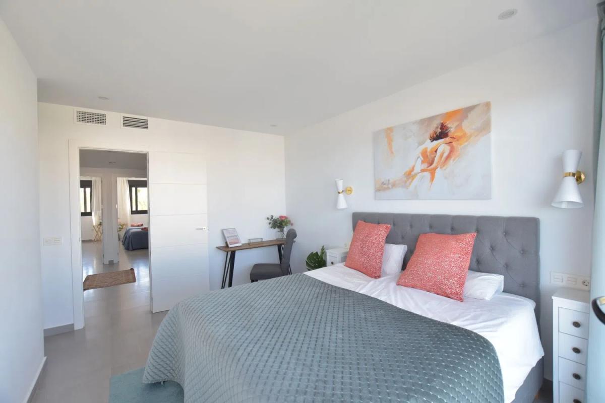 Venta de chalet independiente en Calle los Helechos, 14, Fuengirola
photo 4