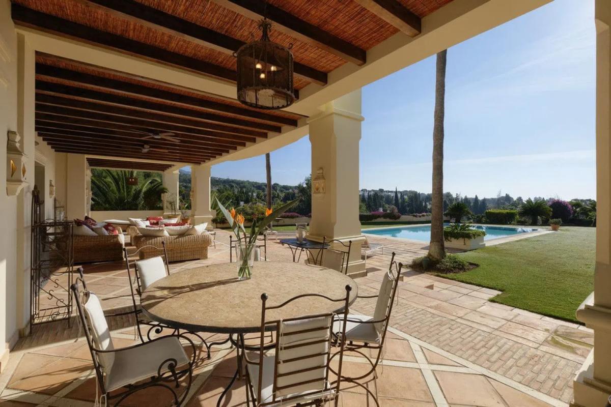 Venta de chalet independiente en Urbanización Marbella Hill Club, Marbella
photo 3