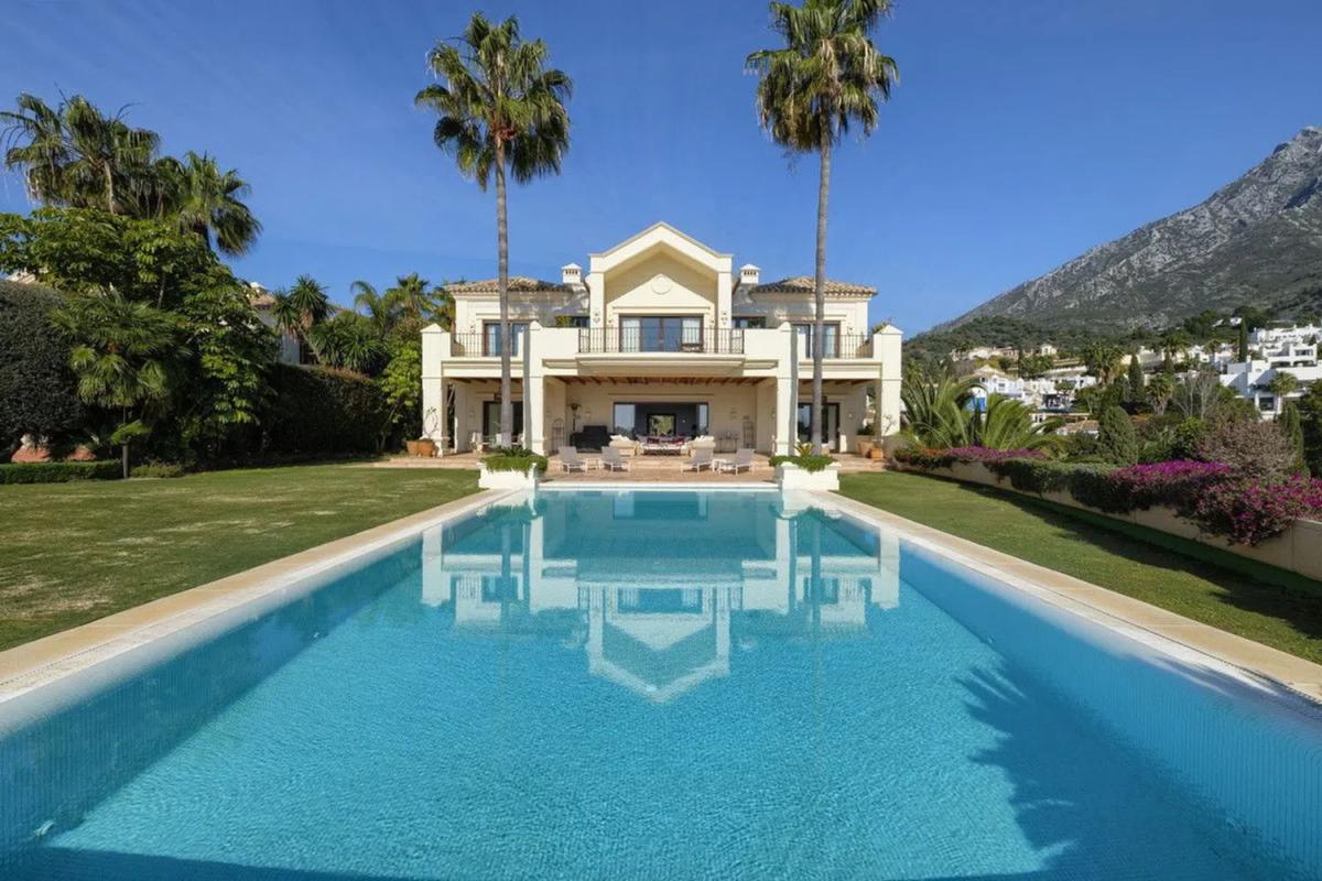 Venta de chalet independiente en Urbanización Marbella Hill Club, Marbella
photo 4