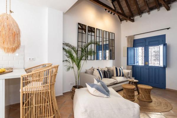 Detached villa for sale in  Barrio Centro, Estepona photo 2