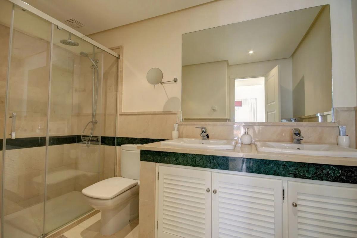 Sale of independent chalet in Seghers, Estepona
photo 3