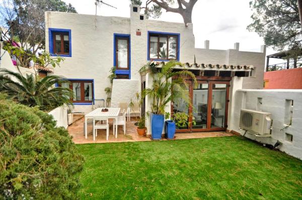 Chalet independiente en venta en Calle Monte Mayor, 200, Marbella photo 1