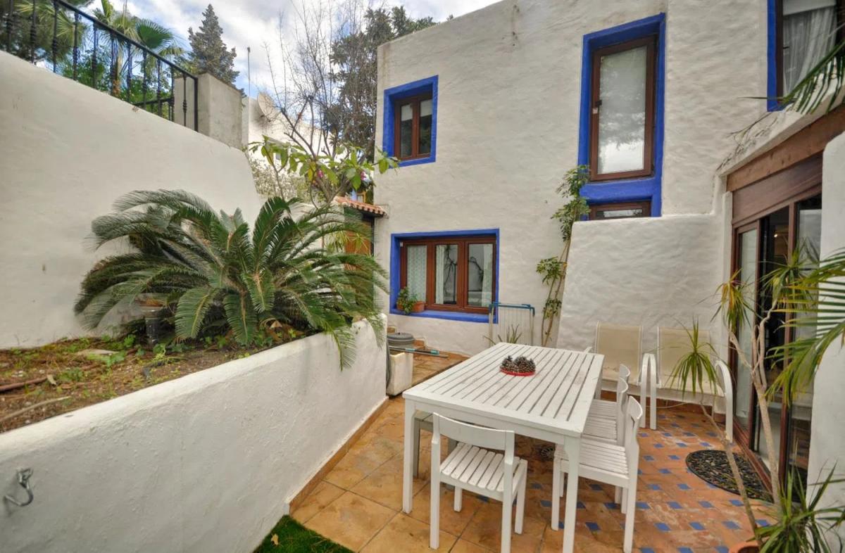 Venta de chalet independiente en Calle Monte Mayor, 200, Marbella
photo 2