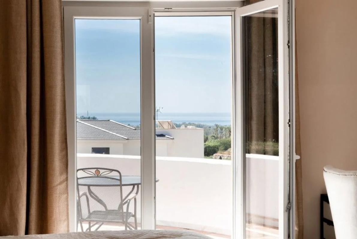Sprzedaż niezależnego domku jednorodzinnego w Barrio Paraiso-Barronal, Estepona photo 5