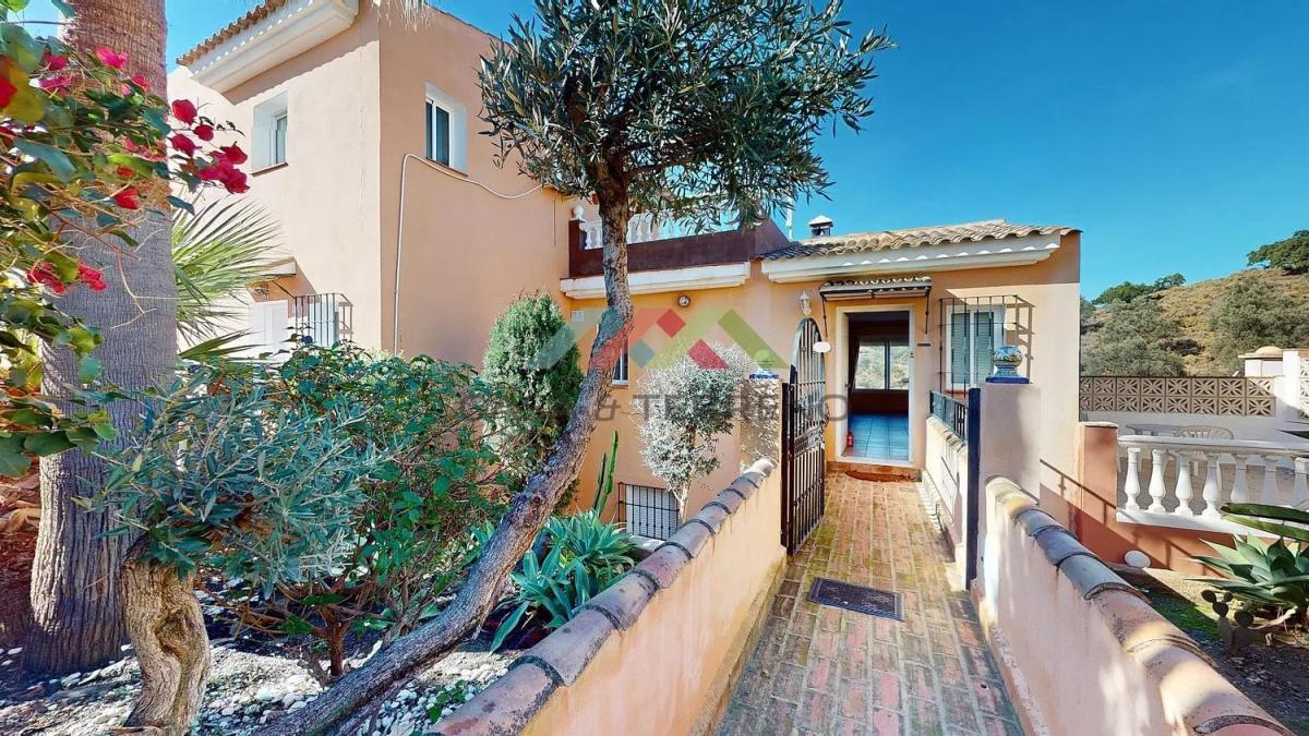 Chalet adosado, Chilches
photo 1