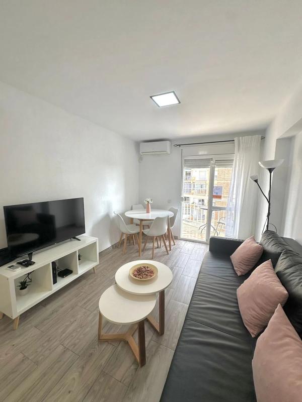 Venta de piso en Calle Luis Vives, 5, Benalmádena
 photo 2