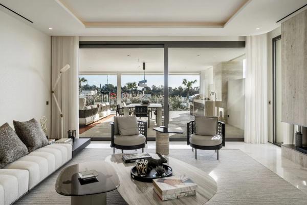 Apartment for sale in Bulevar Príncipe Alfonso de Hohenlohe, Marbella thumbnail 1