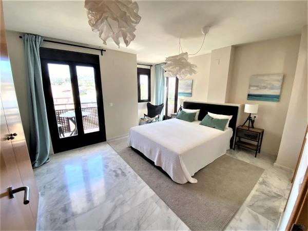 Chalet independiente en venta en  Barrio Riviera del Sol, Mijas photo 3