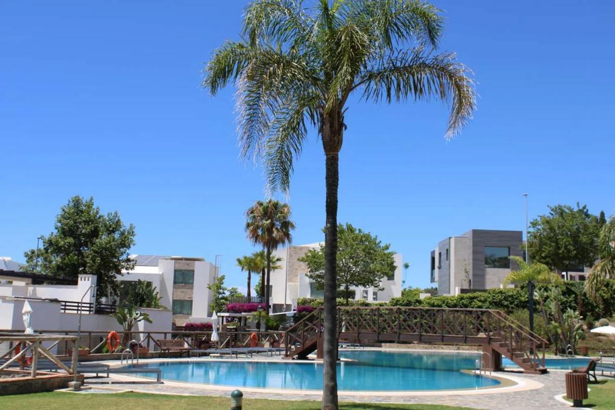 Venta de chalet independiente en Calle Sand, Marbella
photo 1