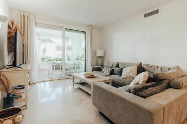 Apartment for sale in  Barrio Villacana - Costalita - Saladillo, Estepona photo 2