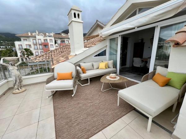 Penthouse for sale in Avenida Arroyo Hondo, 32, Benalmádena photo 1