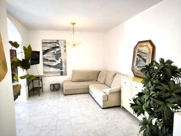 Detached villa for sale in  Barrio El Rosario-Ricmar, Marbella photo 4