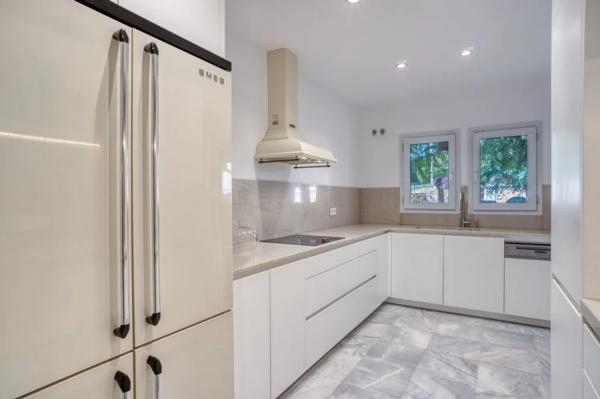 Piso en venta en  Urbanización Monte Paraíso, 5, Marbella photo 2