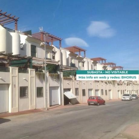 Apartment for sale in Avenida de Cuba, Benalmádena photo 1