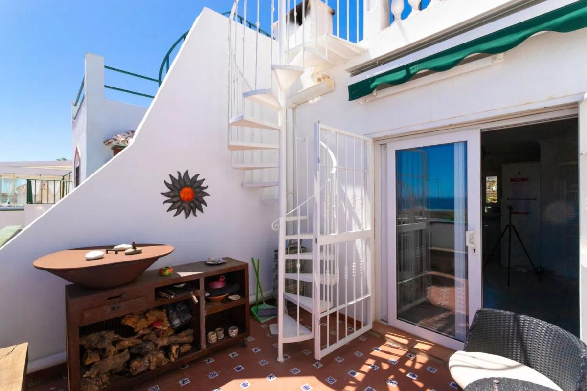 Sprzedaż niezależnego domku jednorodzinnego w Calle Las Flores, 13, Torrox photo 3