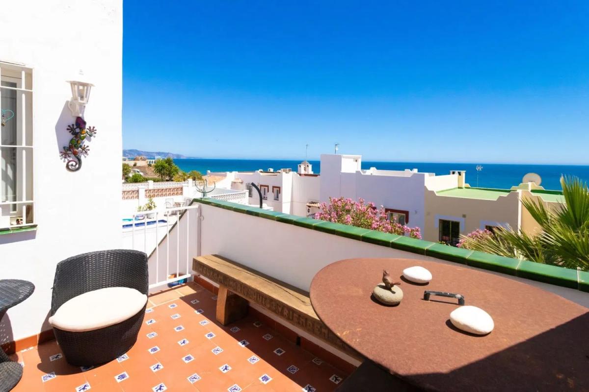Sprzedaż niezależnego domku jednorodzinnego w Calle Las Flores, 13, Torrox photo 4