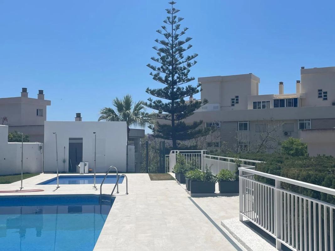 Продажа квартиры на Calle Ciudad de Salou, Торремолинос
photo 1