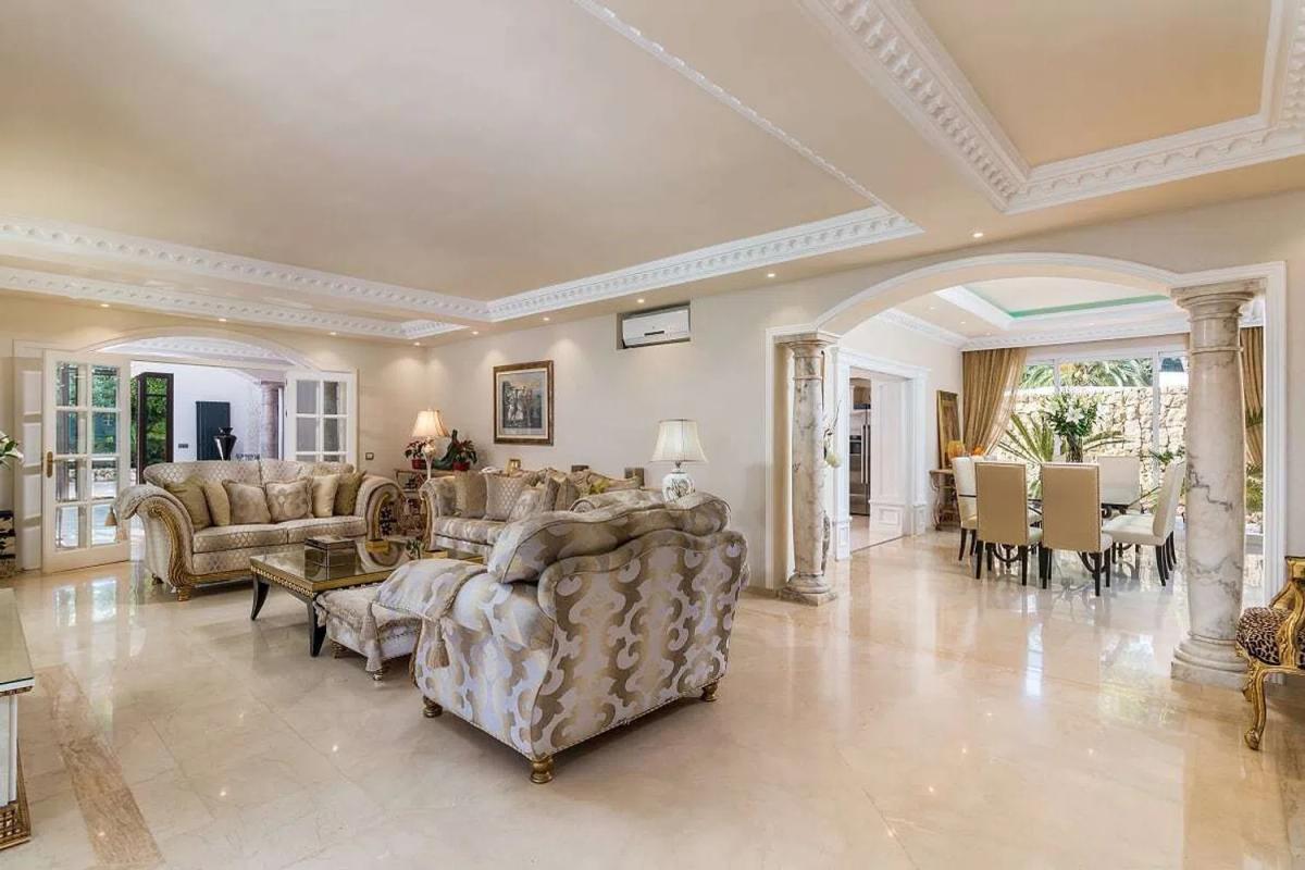 Venta de chalet independiente en Barrio Paraiso-Barronal, Estepona
photo 3
