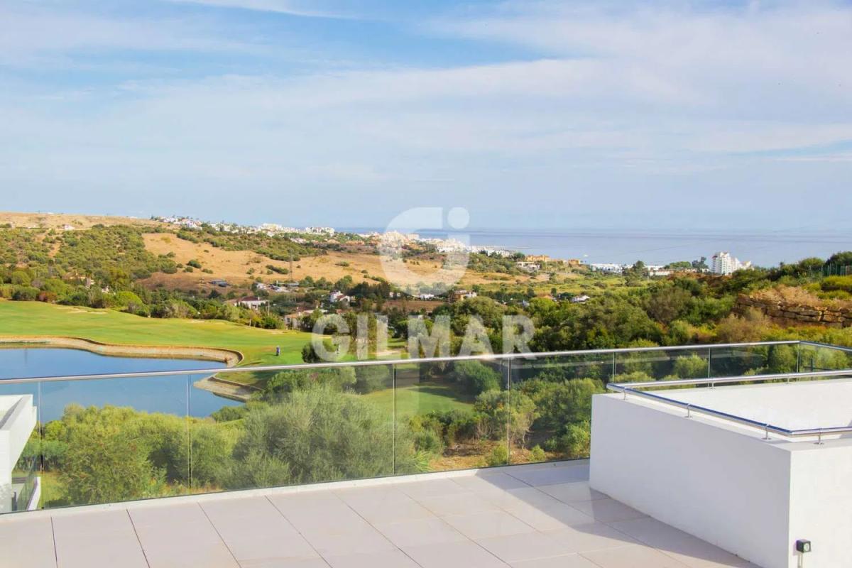 Venta de chalet independiente en Calle el Salvador, Estepona
photo 2