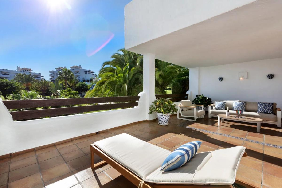 Venta de piso en Calle Lima, 8, Estepona
photo 1