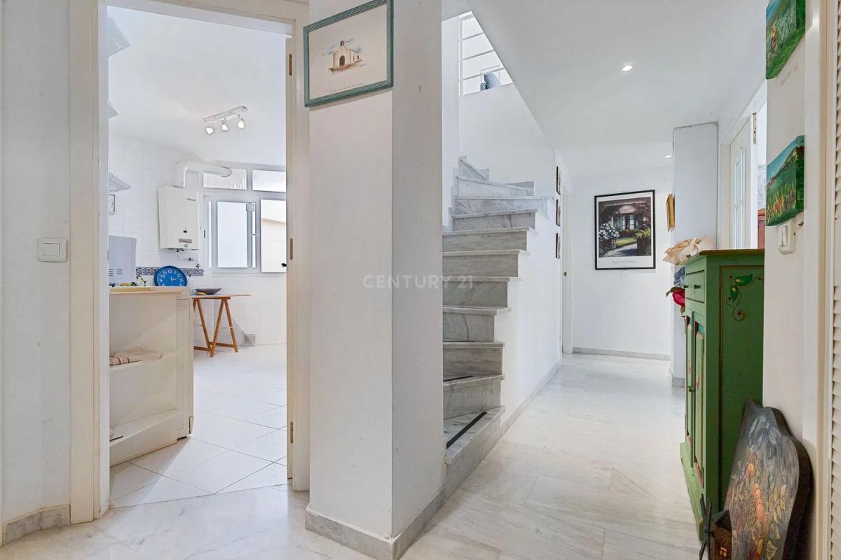Penthouse sale in  Avenida Juan Vargas, 430, Marbella photo 5
