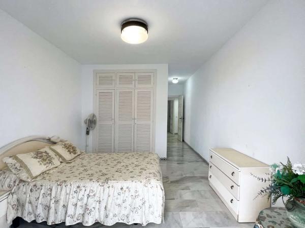 Piso en venta en Zona Sohail, Fuengirola thumbnail 2