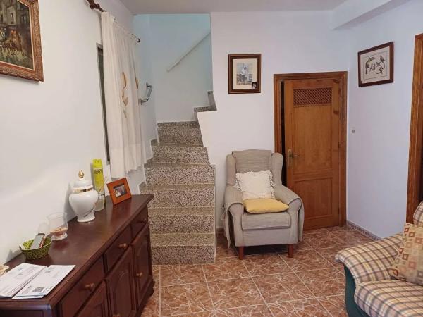 Chalet independiente en venta en  Barrio Olías, Málaga photo 1