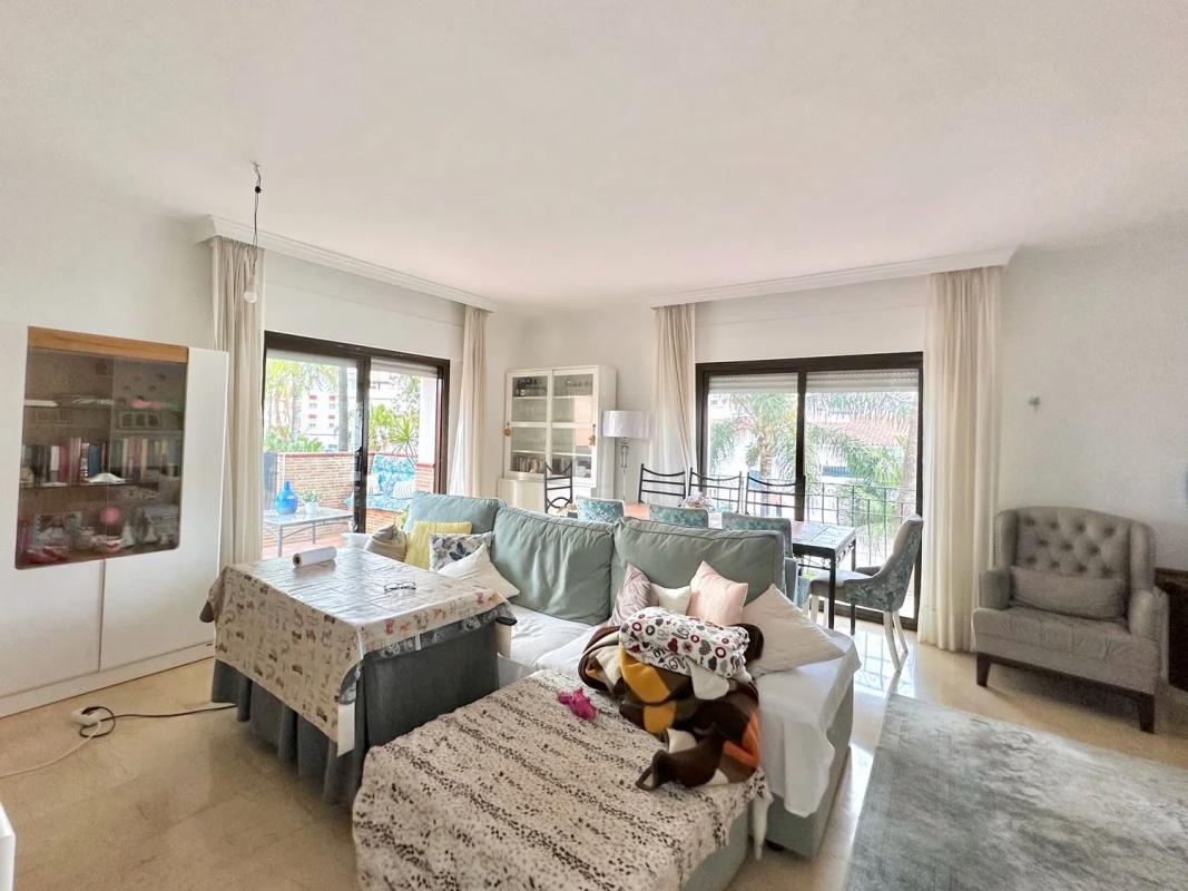 Sale of independent chalet in Avenida Juan Carlos I, Estepona
 photo 4