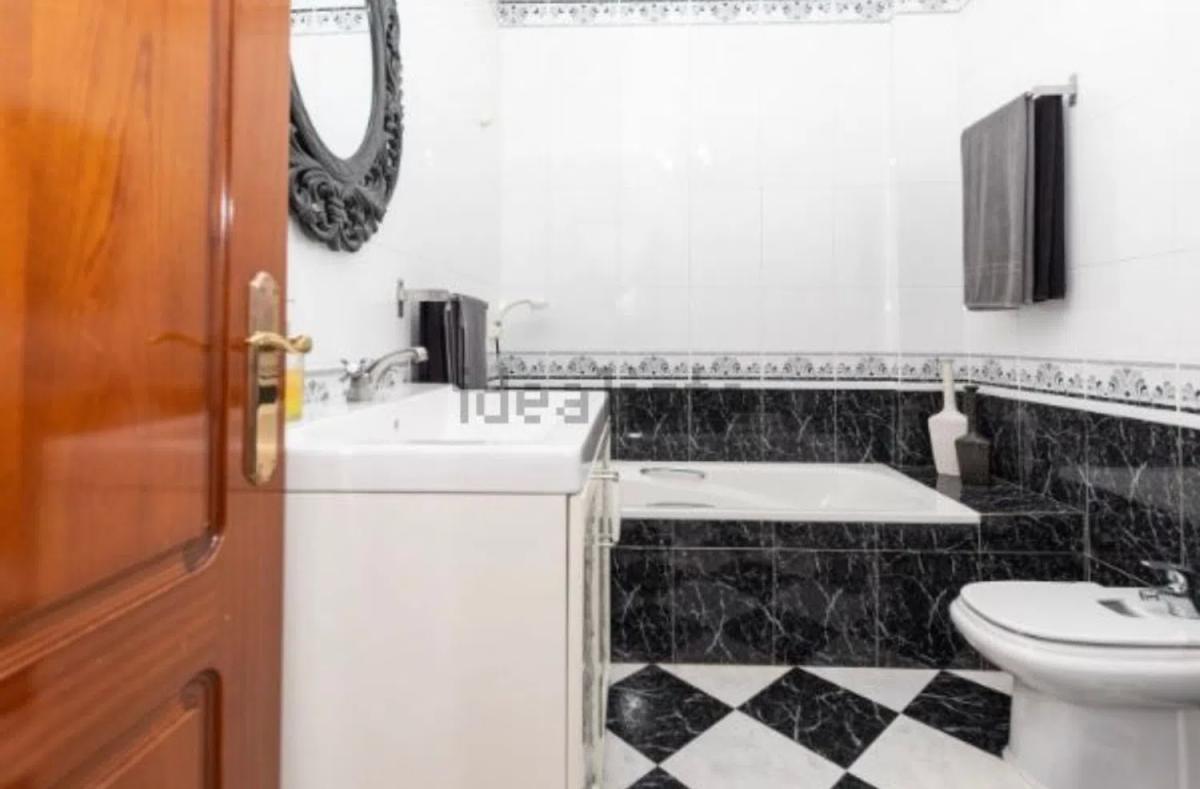 Sprzedaż niezależnego domku jednorodzinnego w Plaza Carmelitas, 18, Vélez-Málaga photo 3