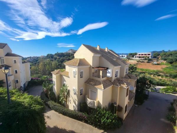 Mieszkanie na sprzedaż w  Barrio Elviria, Marbella photo 1