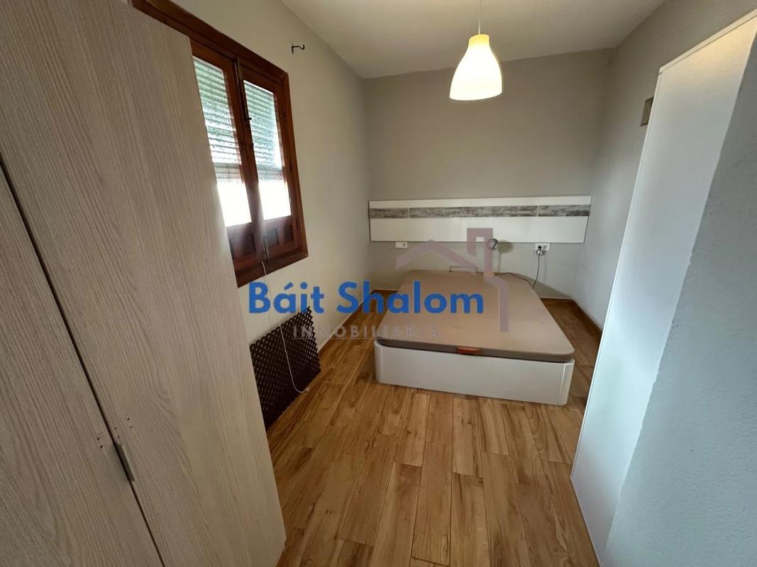 Sale of independent chalet in Calle Fuente, Antequera
photo 4
