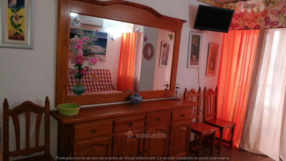 Venta de piso en Barrio Manantiales - Estación de Autobuses, Torremolinos
photo 2