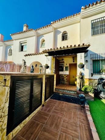 Chalet independiente en venta en Carrera, 2, Mijas thumbnail 2