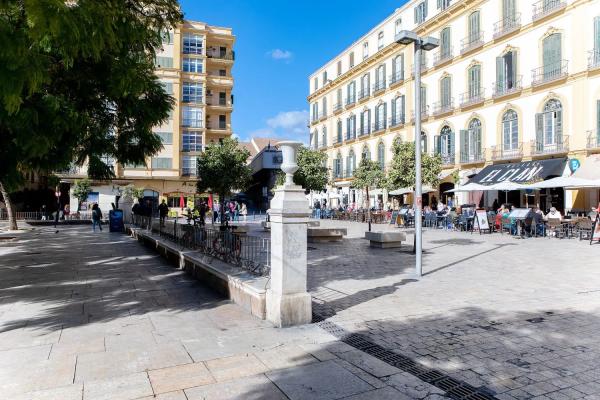 Apartment for sale in Calle San Juan de Letrán, Málaga photo 1
