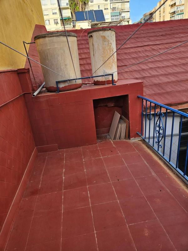 Sprzedaż niezależnego domku jednorodzinnego w Calle Eugenio Gross, 43, Málaga photo 5