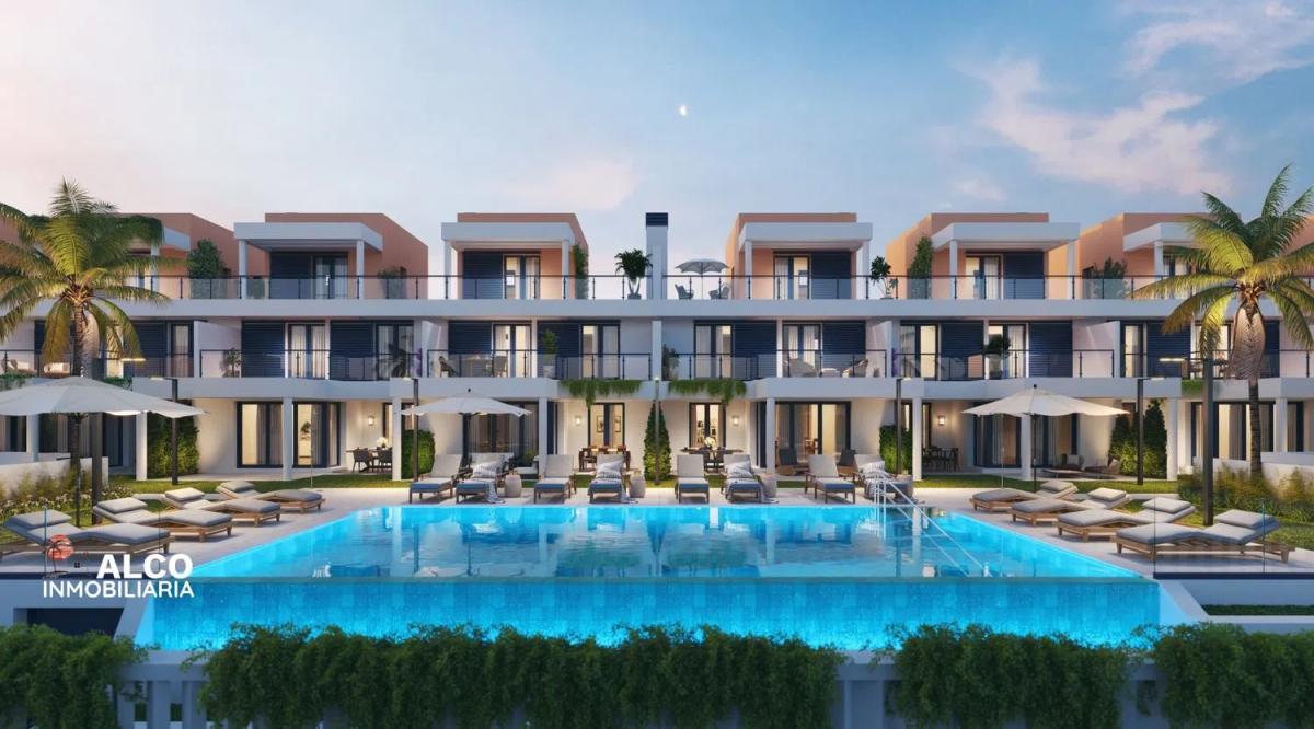 Продажа отдельного шале в Urbanización Santa Rosa, Торрокс photo 1